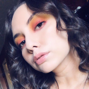 Meet your Posher, Esmeralda